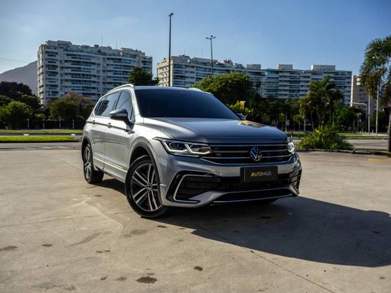 VOLKSWAGEN TIGUAN 2.0 300 TSI GASOLINA ALLSPACE R-LINE AUTOMÁTICO VOLKSWAGEN TIGUAN 2.0 300 TSI GASOLINA ALLSPACE R-LINE AUTOMÁTICO